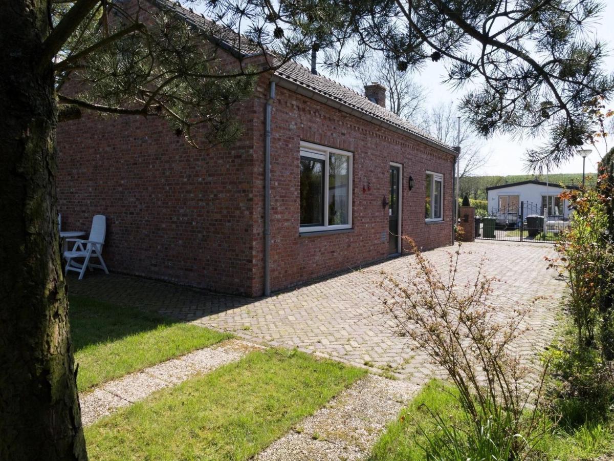 Vakantiehuis Traditionally Built House On The Coast Of